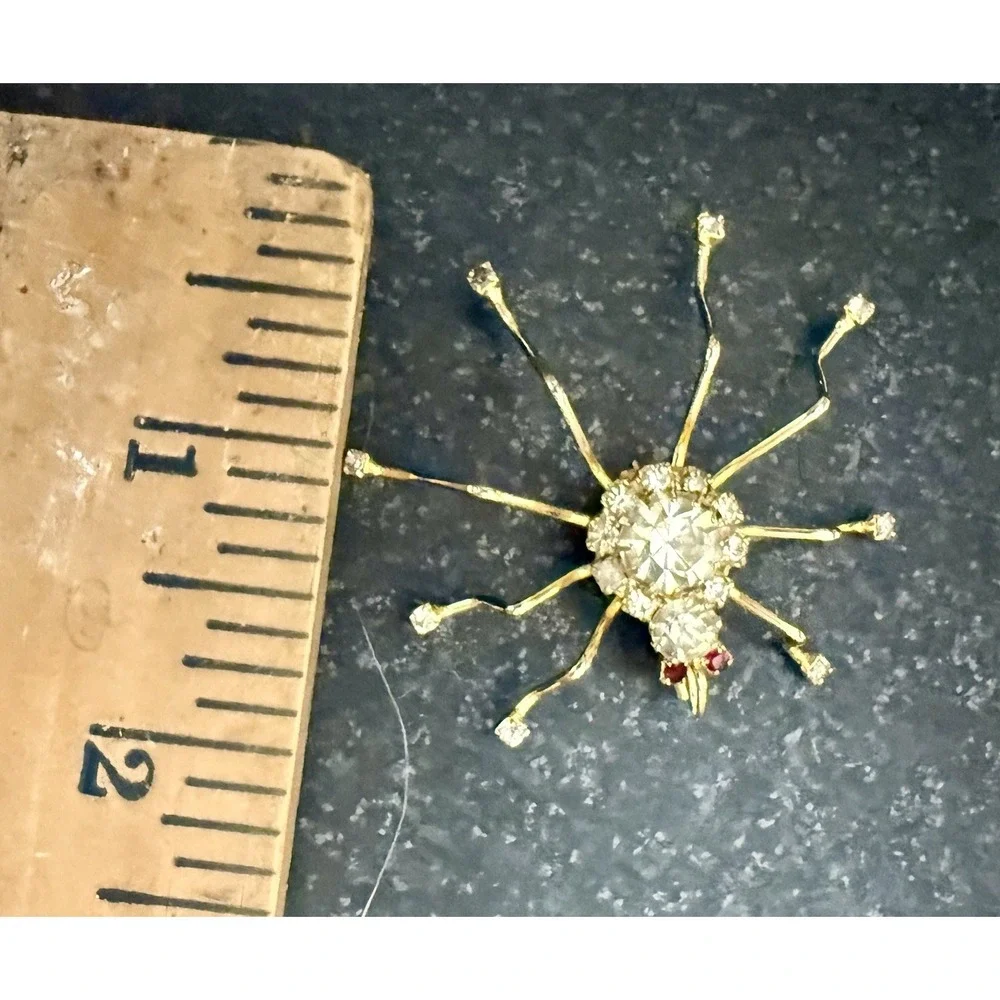 Vintage Rhinestone Spider Brooch Gold Tone Red Eyes Halloween Insect Pin
